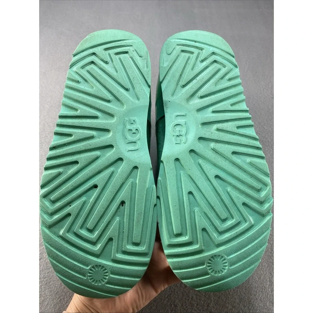 UGG Classic Green Clear Mini Boot Sherpa Lined Warm Logo Size 6‎ Waterproof